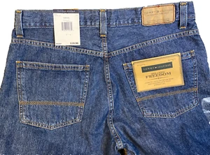 Jeans Tommy Hilfiger uomo 33x30 Freedom vestibilità ampia gamba dritta NUOVO - Foto 1 di 8