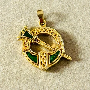 Celtic Ardagh Gold Tone Green Enamel Pendant - Picture 1 of 2