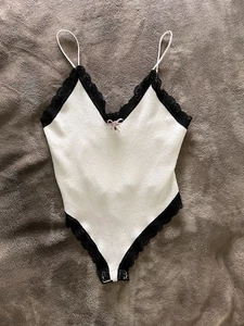 OUT FROM UNDER Urban Outfitters Ribbed 1 Piece Bodysuit Tank Top Sz M EUC - Picture 1 of 6