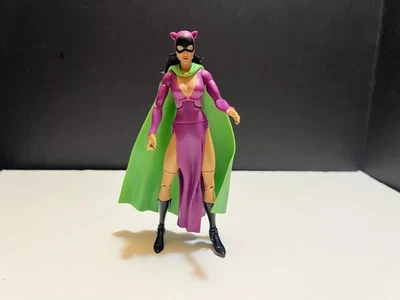 "Figura Mattel DC Universe Classics DCUC Catwoman 2011 6"" edición Legacy" Foto 1 de 4