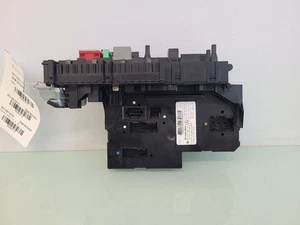 Fuse and Relay Center 231-900-61-06 Fits 2019 Mercedes-Benz SL550 582116 - Picture 1 of 12