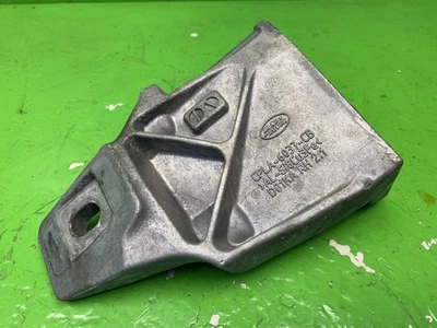 LAND ROVER DISCOVERY 5 Right Engine Mount Bracket CPLA-6037-CB 3.0 SDV6 - Image 1 of 3