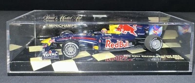 MINICHAMPS F1 2010 REDBULL RACING RB6  MARK WEBBER 1:43 SCALE DIECAST CAR #6 - Image 1 of 4