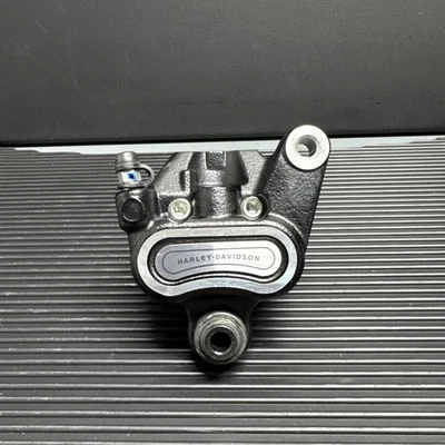 Pinza de freno trasera Harley Davidson Low Rider ST FXLRST 2020-2024 OEM #3 Foto 1 de 4