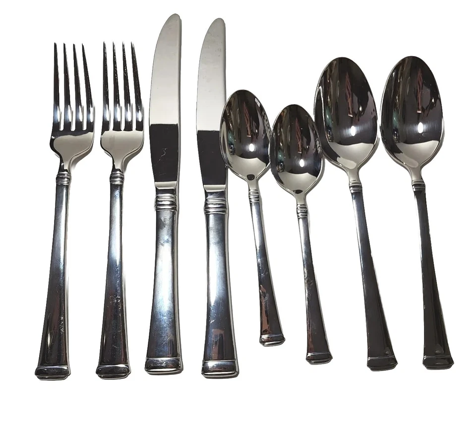 Juego de 8 piezas brillantes Mikasa HARMONY para 2 tenedores cuchillos cucharas cubiertos de acero inoxidable 18/10 Foto 1 de 4