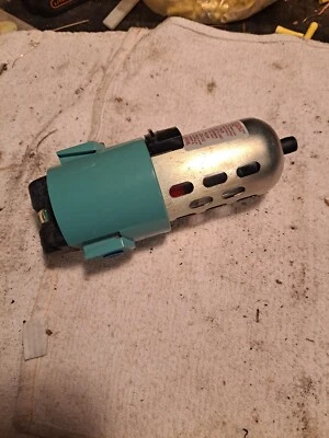 WILKERSON M16-02-000 B E96 COALESCING FILTER SERIES B  1/2" NPT    **NEW** - Image 1 of 4