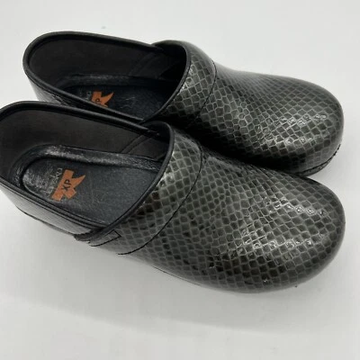 ZUECOS PROFESIONALES DANSKO XP Gris Estampado Piel de Serpiente Talla 40 Foto 1 de 4