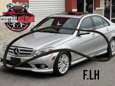 Sello de goma para puerta delantera izquierda Mercedes-Benz C300 A2046970951 2008-2014 OEM Foto 1 de 4