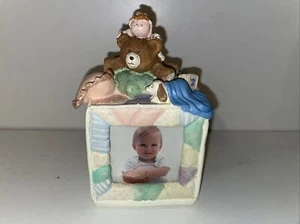 Musical Cube Baby Picture Frames - Picture 1 of 3