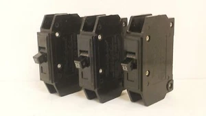 WESTINGHOUSE *SET OF 3* CIRCUIT BREAKERS 1POLE/20A/120-240V  QC1020  - Picture 1 of 5