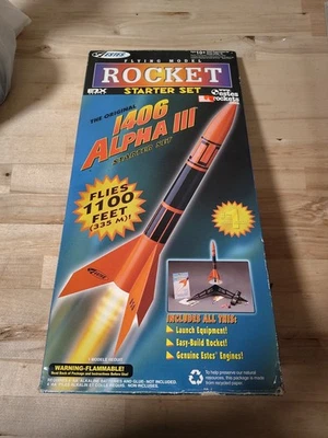 Vintage Estes 1406 Alpha III Starter Set Flying Model Rocket Skill 1 No Engines - Image 1 of 4