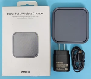  Samsung Super Fast 15W Wireless Charger Pad EP-P2400  - Picture 1 of 4