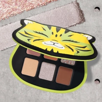 Shu uemura x hiro ando eye shadow limited color cat Street Bring Eye Palette - Image 1 of 4