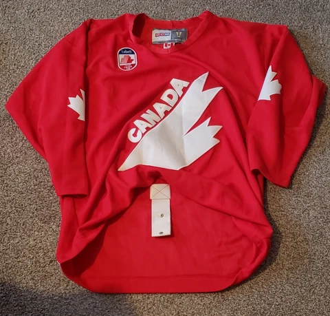 Vintage Mario Lemieux Authentic CCM Canada Jersey Size 54 Cover