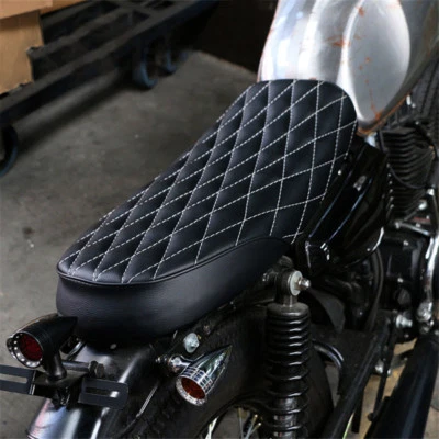 Asiento de sillín retro White Line Café Racer para Suzuki GS550 750 Kawasaki KZ650 400 Foto 1 de 4