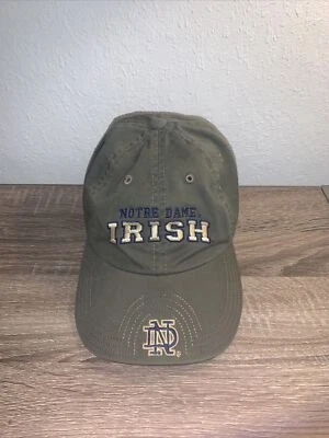 Gorra Notre Dame Lucha Irlandesa Gorra Correa Trasera Verde Ejército Adulto NCAA College Foto 1 de 4