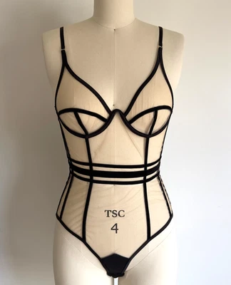 Traje de Juego God Save Queens Forget Me Not-Lencería Giratoria Malla Body-Talla Pequeña Foto 1 de 4