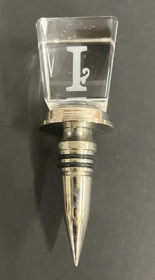 Tapón Cuadrado Cristal Botella Vino Tono Plata Grabado Monograma Letra Inicial I Foto 1 de 4