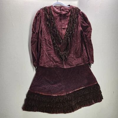 Disfraz de vaquera con flecos de temática occidental rojo oscuro/marrón 33x30 y 42x26 de salón para niña Foto 1 de 4