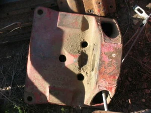 IH INTERNATIONAL FARMALL Tractor Wide Front Anchor Bracket Brace - Picture 1 of 2