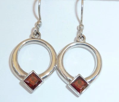 Brincos de argola pendentes vintage esterlina granada 4mm CZs, Konder #730 - Imagem 1 de 3