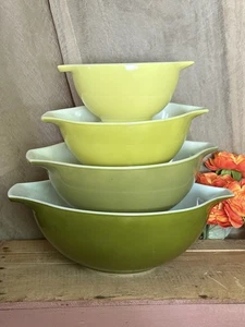 Pyrex Verde Green Cinderella Nesting Glass Mixing Bowls Set - NICE! - Picture 1 of 5