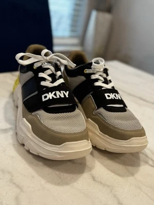 DKNY MENS SNEAKERS BLACK AND YELLOW size 10m - Image 1 of 4