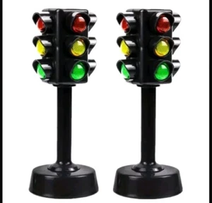 Mini Road Safety Traffic Light Plastic Model Kids Educational Toy Set Of 2 - Picture 1 of 4