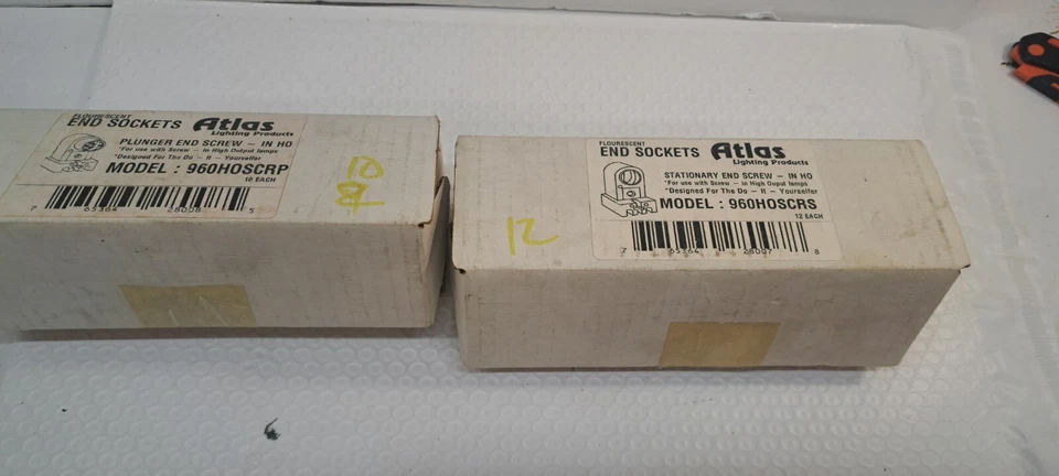 Lote de 22 enchufes Atlas Electric 960HOSCRP HO, nuevos en caja abierta Foto 1 de 4