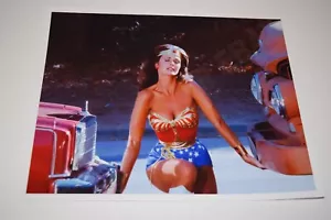 Lynda Carter Wonder Woman pinup 8x10 glossy photo Busty Sexy Cleavage tv 0405 - Picture 1 of 1