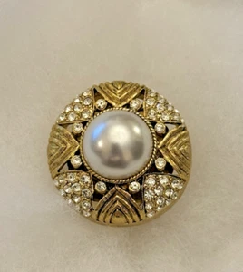 Kenneth Jay Lane KJL Faux Pearl Crystal 22k Gold plated Cocktail Statement Ring - Picture 1 of 7