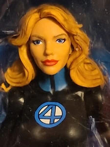 MARVEL LEGENDS INVISIBLE WOMAN w/ SUPER SKRULL TORSO MIP fantastic four Dr RDJ  - Picture 1 of 10