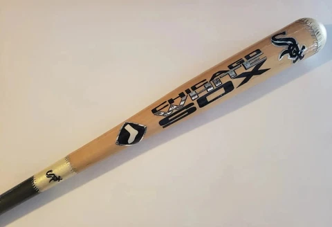 Chicago White Sox pinstripe 33"/31oz One Of Kind Custom Collectible Baseball Bat Cover
