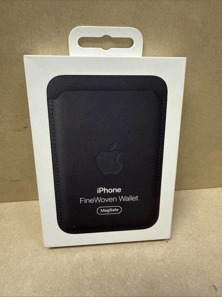 Apple FineWoven Wallet Case with MagSafe for iPhone 16 - Dark Green Foto 1 de 1