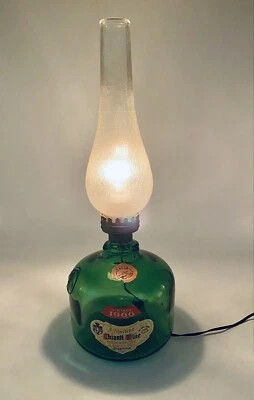 "Lámpara huracán botella de vino de colección 15"" decoración eléctrica S Martino Chianti Italia 1966" Foto 1 de 4