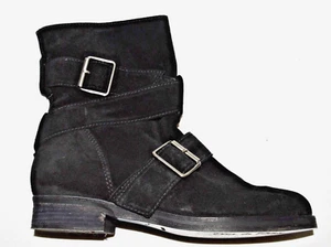 POUR LA VICTOIRE SZ 6 M BLACK SUEDE LEATHER ANKLE BOOTS MOTO SHORT BOOTIES SHOES - Picture 1 of 7