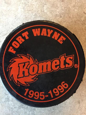 IHL FORT WAYNE KOMETS VINTAGE HOCKEY PUCK + FREE PUCK CASE Cover