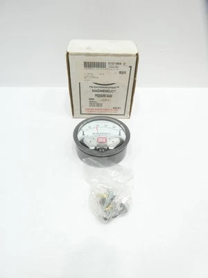 Dwyer 2000-0 Magnehelic Pressure Gauge 0-0.5in-h2o 4in 1/8in - Image 1 of 4