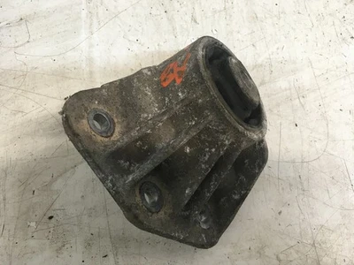 AUDI A8 D3 (2005) REAR DIFFERENTIAL SUPPORT MOUNT 4E0599133C - Image 1 of 4