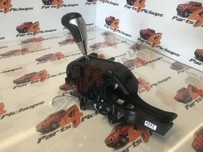 Palanca de cambios automática Toyota Hilux 2016-2020 Foto 1 de 4