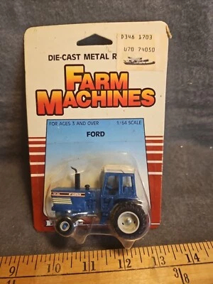 Трактор Ford TW-35 1986 года в масштабе 1:64 с кабиной ERTL, лот B  - Изображение 1 из 4