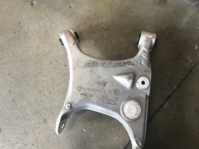 BMW-535i-DERECHO-TRASERO-BAJO-CONTROL-BRAZO-SEDÁN-DERECHO-2008-2009-2010 BMW-535i-DERECHO-R Foto 1 de 4