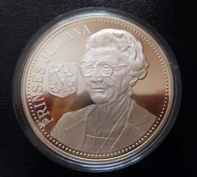 PAÍSES BAJOS / PRINCESA JULIANA / MEDALLA DE PLATA JUBILEO / Prueba Foto 1 de 3