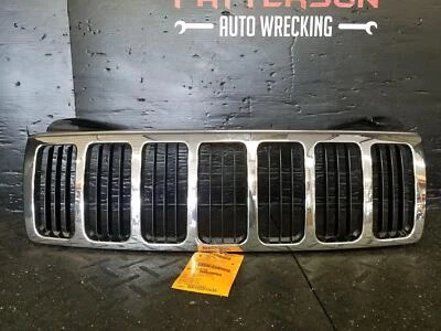 Jeep Grand Cherokee 2005 parrilla cromada Foto 1 de 4