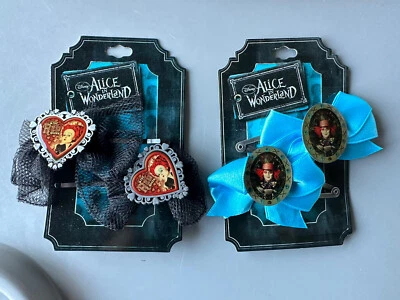 Pinzas para el cabello Alicia en el País de las Maravillas nuevas - tema candente Foto 1 de 3