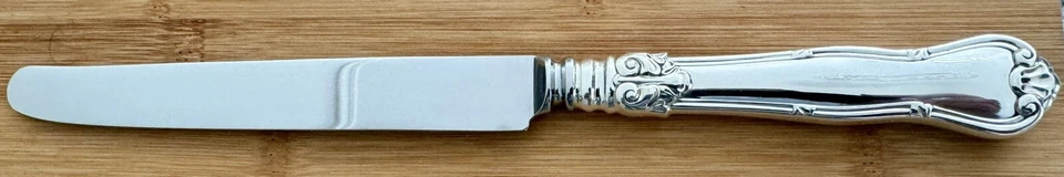 FACA DE JANTAR TIFFANY PROVENCE STERLING 10 3/8” TAMANHO GRANDE (S) - Imagem 1 de 4