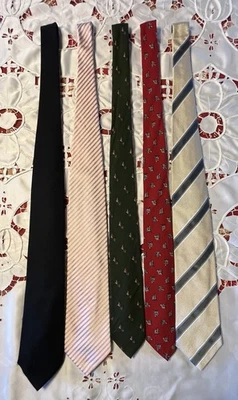Lot of 5 Authentic Burberry Wool and Silk Neckties. Excellent Condition - Image 1 of 4