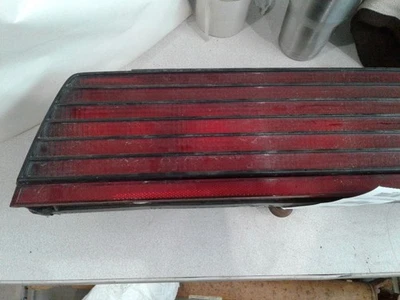 Luz trasera izquierda del conductor lente lisa para 82-85 FIREBIRD 62851 Foto 1 de 4