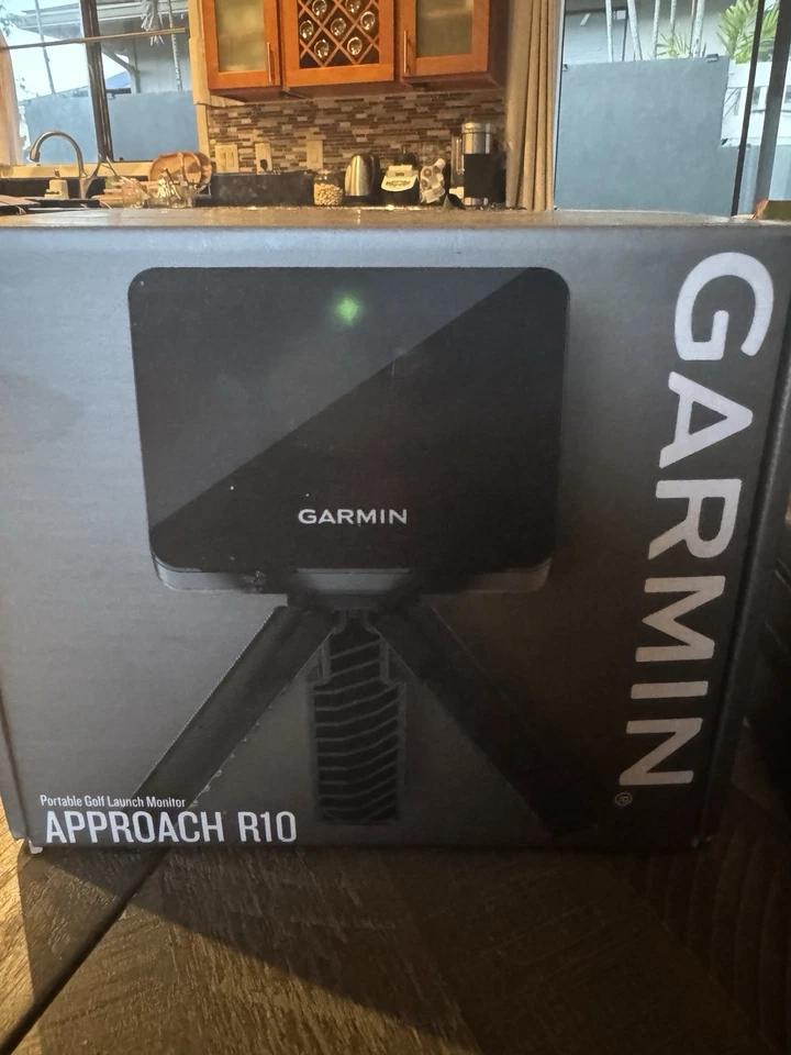 Garmin Approach R10 Golf Launch Monitor - Black - Image 1 of 1