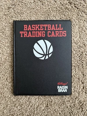 Juego completo de 33 tarjetas coleccionables Kelloggs Basketball College Greats 1992 con carpeta Foto 1 de 4